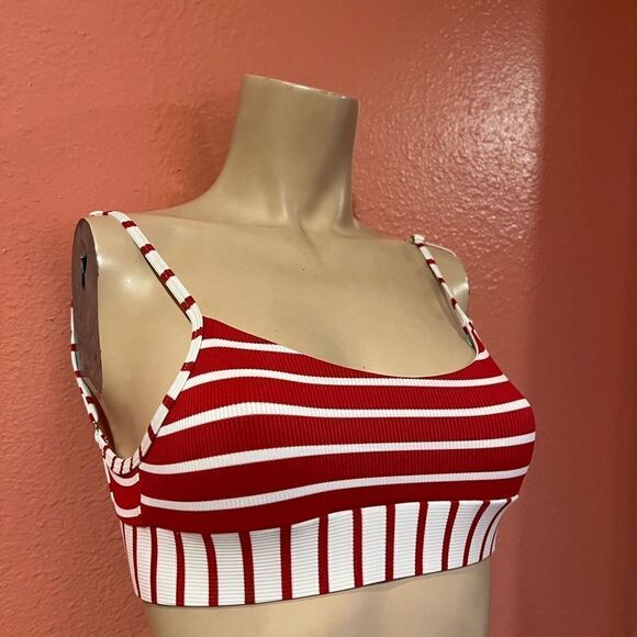 BEACH BUNNY TOP!! - Picture 6 of 6